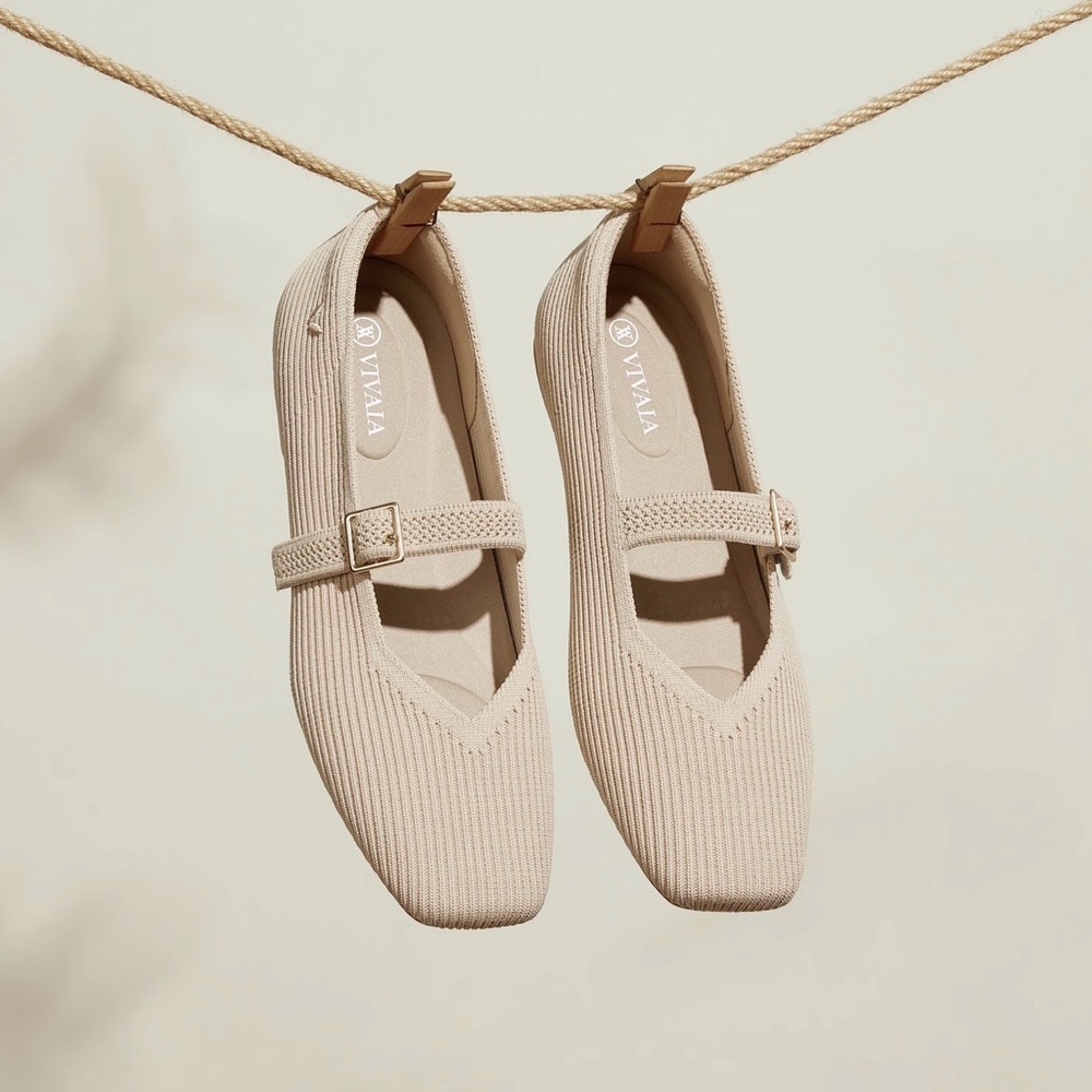 VIVALA Beige Ribbed Mary Jane Flats 39.5